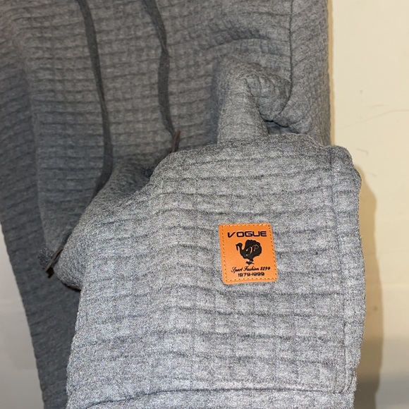 NWOT* Men’s ultra light pullover hoodie. - Picture 2 of 5